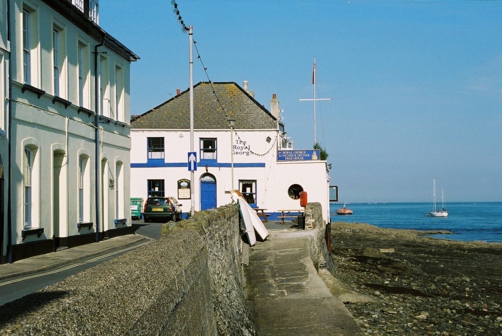 Royal George pub, Irsha Street, Appledore, North Devon (Sept 05)