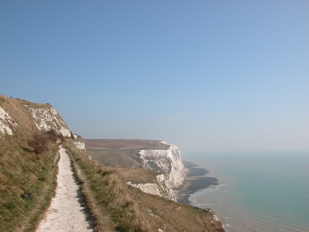 Footpath on the white cliffs at Dover photo by Piet Demeester