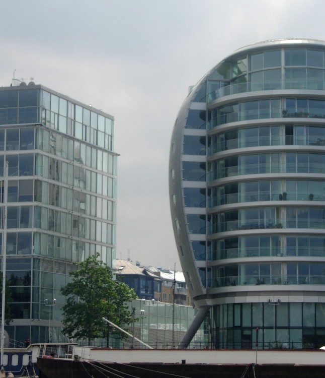Modern houses along the riverside, Chelsea