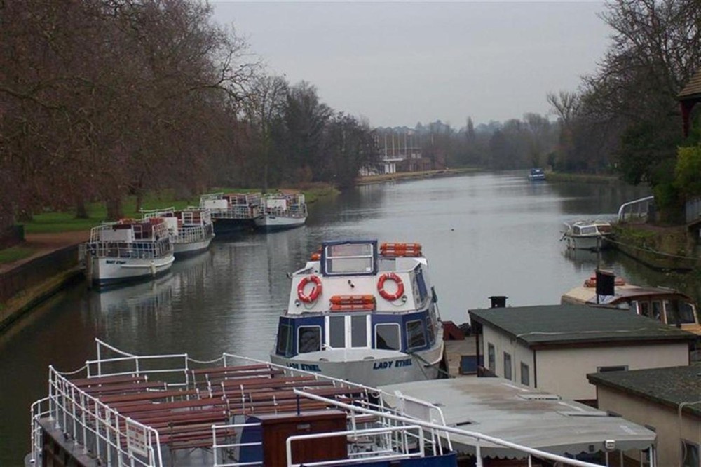 Moored boats,    Oxford