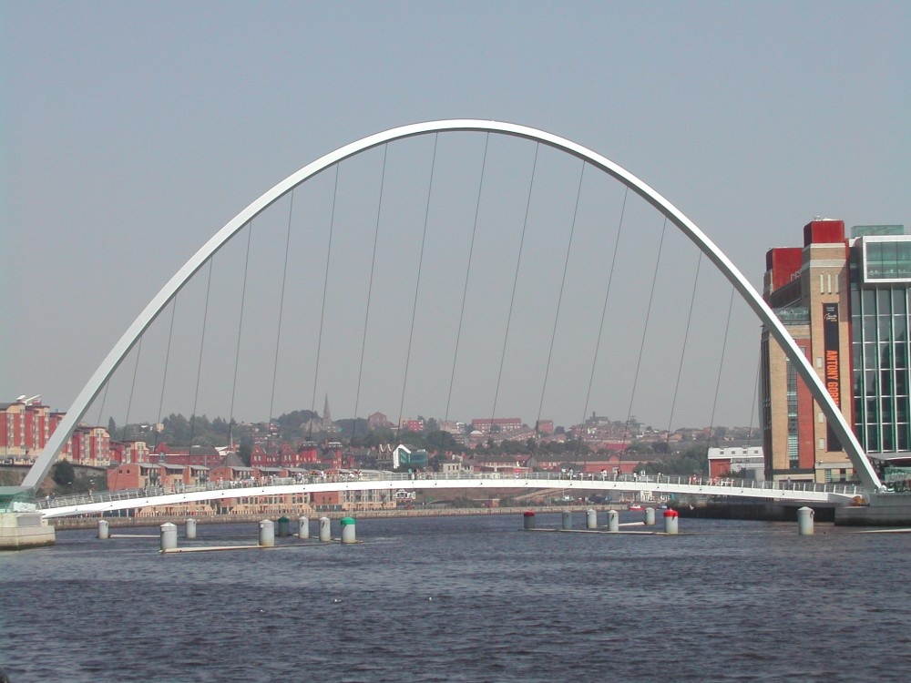 The Millenium Bridge across the River Tyne between Gateshead and Newcastle. - August 2003