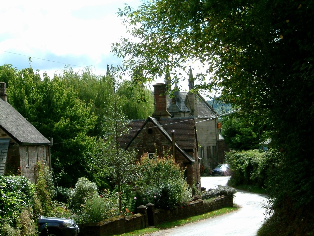 Photograph of Goodrich Village in Herefordshire, showing Ye Olde Hostelrie Hotel