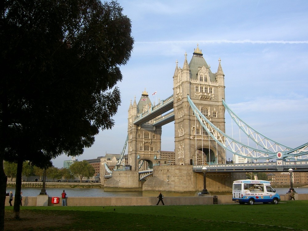 Tower Bridge, London (Oct 11 2005)