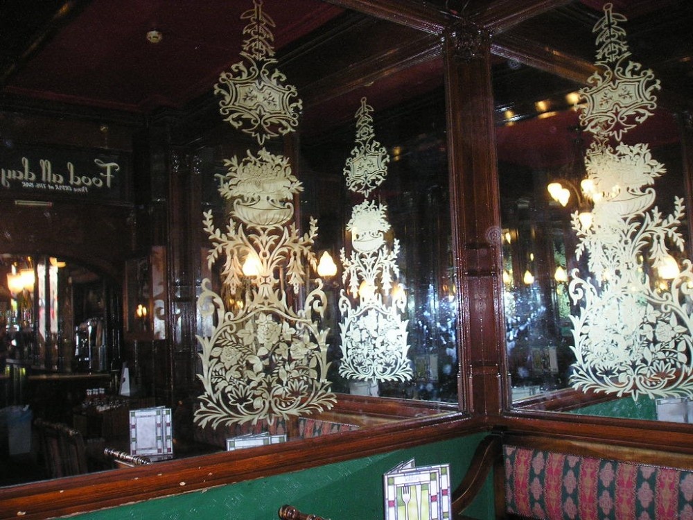 St Martin's Lane, London. The Salisbury