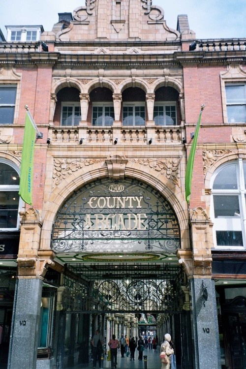 Leeds - The County Arcade. 1900