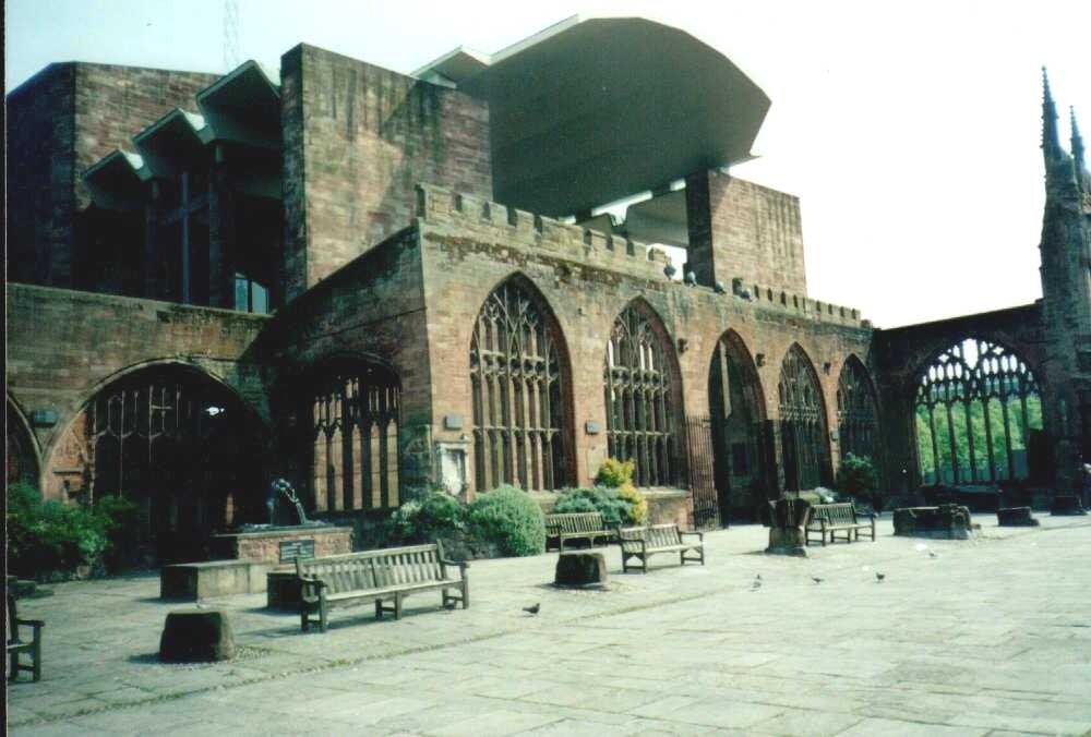 Old and New Cathedral in Coventry photo by Anna Chaleva