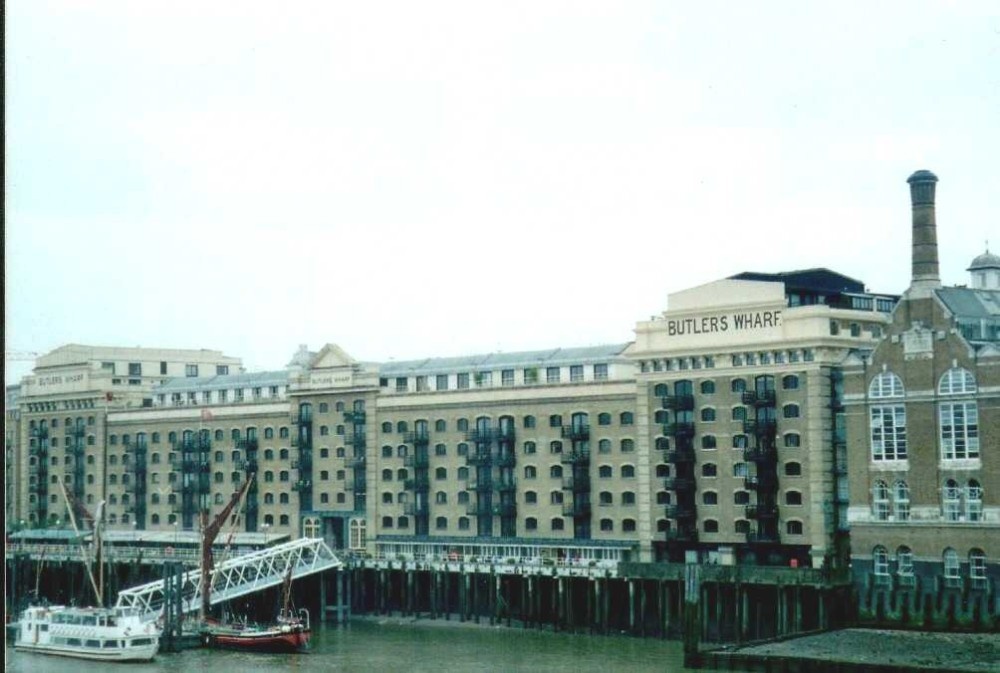 London, Butlers Wharf, view from Tower Bridge - Sept 2002