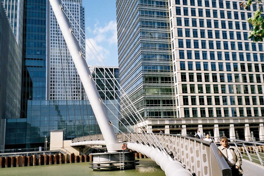 London - Docklands, Canary Wharf and South Dock, June 2005 photo by Anna Chaleva
