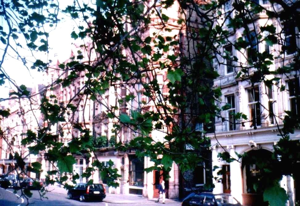 Photograph of London - Mayfair, Carlos Place, May 1998