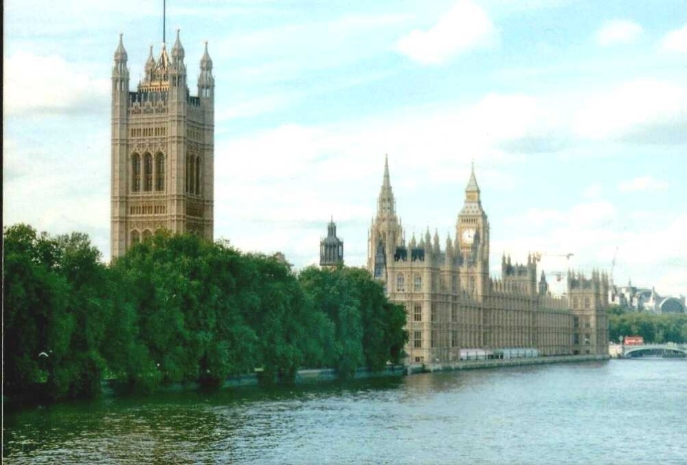 London - Houses of Parliament, view from Lambeth Bridge, Sept 2002