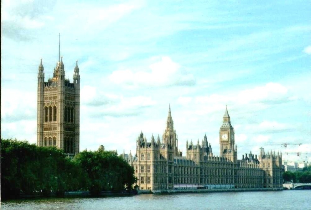 London - Houses of Parliament, view from Lambeth Bridge, Sept 2002