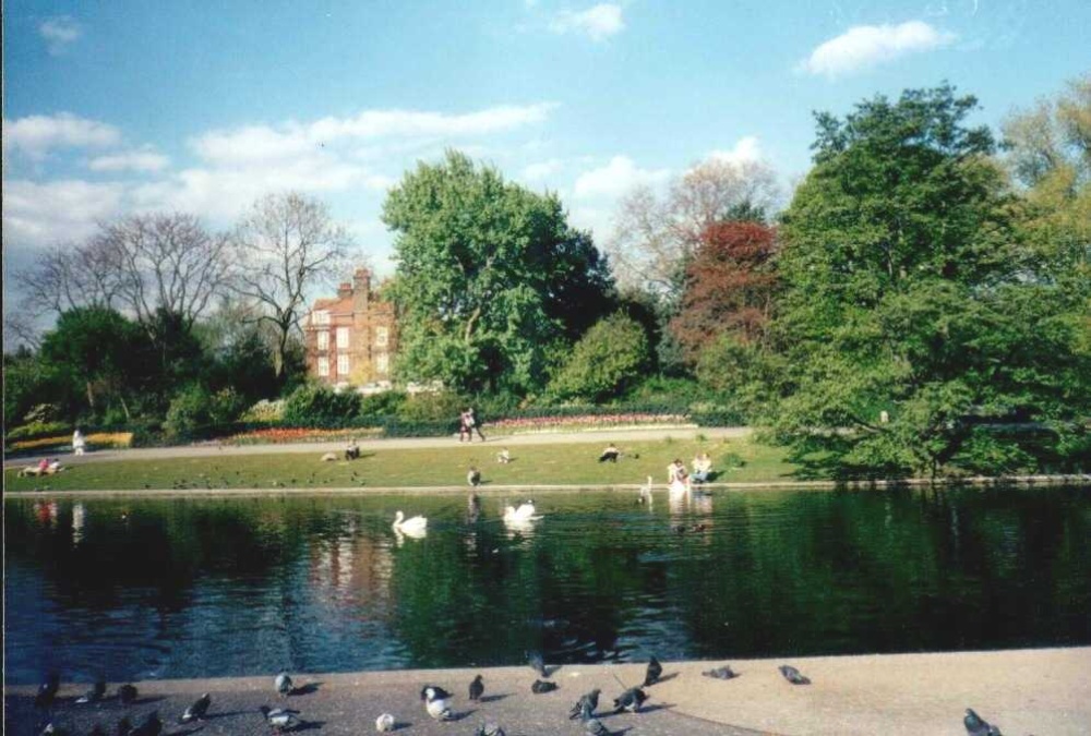 London - Regent`s Park, May 2001