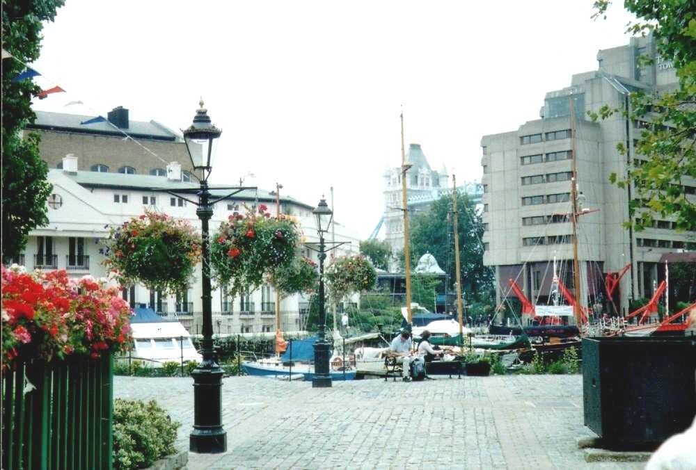 London - St Katherine Docks, Sept 2002