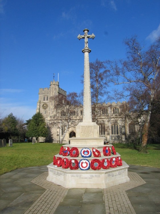 Tring War Memorial and Church, Tring, Hertfordshire