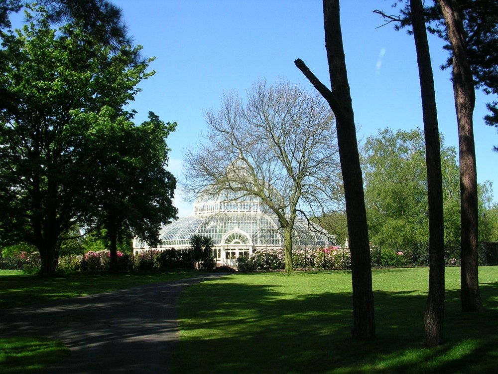 Palmhouse, Sefton Park, Liverpool  May 2005 photo by Graham Hewitt