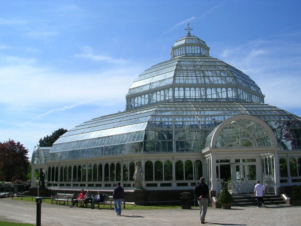 Palmhouse, Seftom Park, Liverpool  May 2005 photo by Graham Hewitt