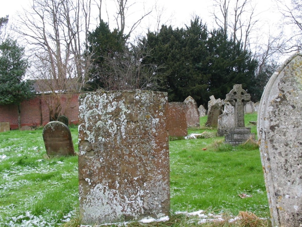 Kineton churchyard, Warwickshire; Feb 2005