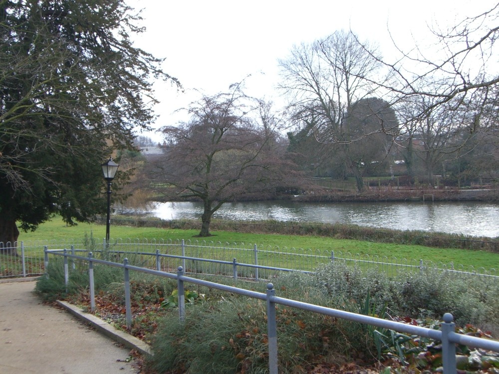 Photograph of River Leam from Jephson Gardens, Leamington Spa, Warwickshire