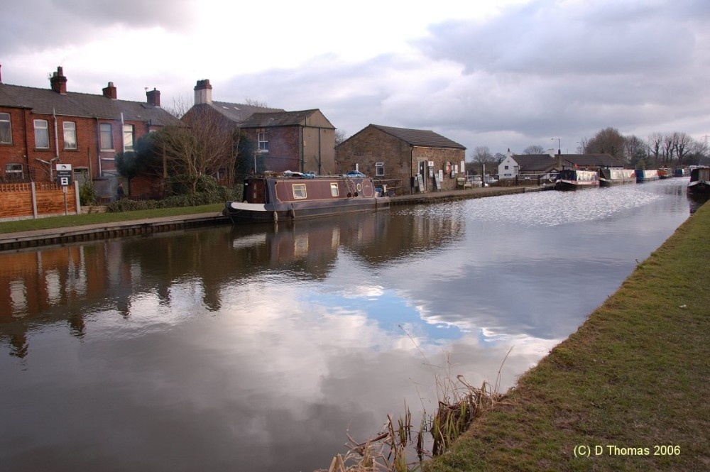 Photograph of Lancaster Canal, Bilsborrow, Lancashire. Feb 06 Near Garstang - D50 & 18-200 AFs