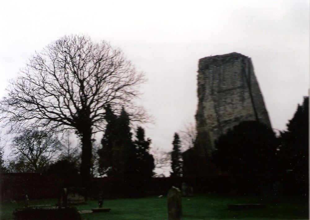 A picture of the ruins of the castle in Bridgnorth, Shropshire