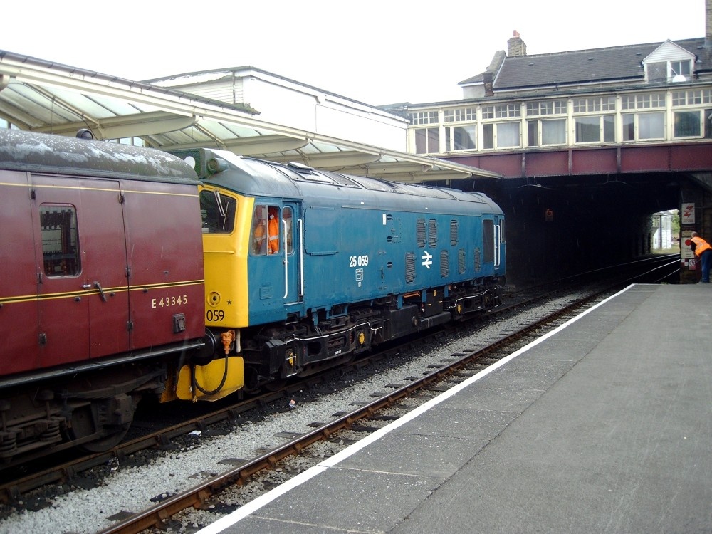 03-08-03 25059 at Keighley, KWVR