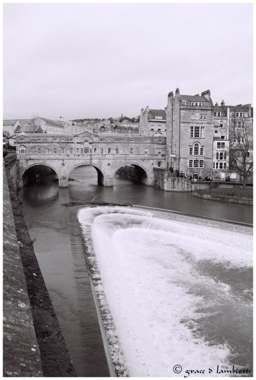 Pulteney Bridge and the River Avon in Bath