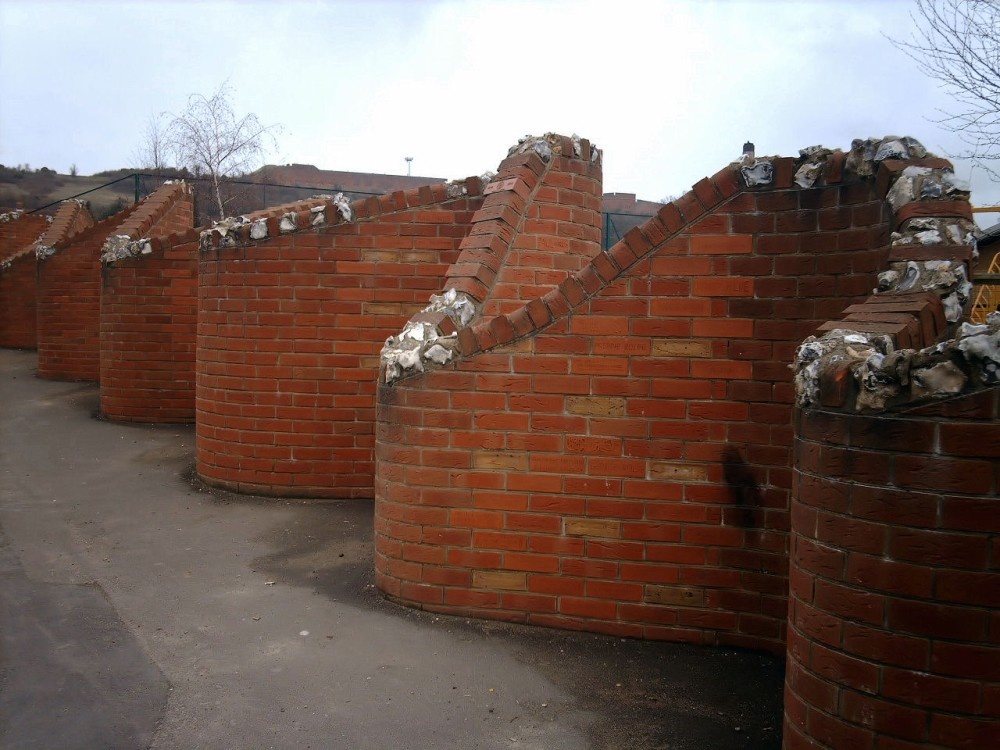 Photograph of Wymering Wall, Sevenoaks Road.