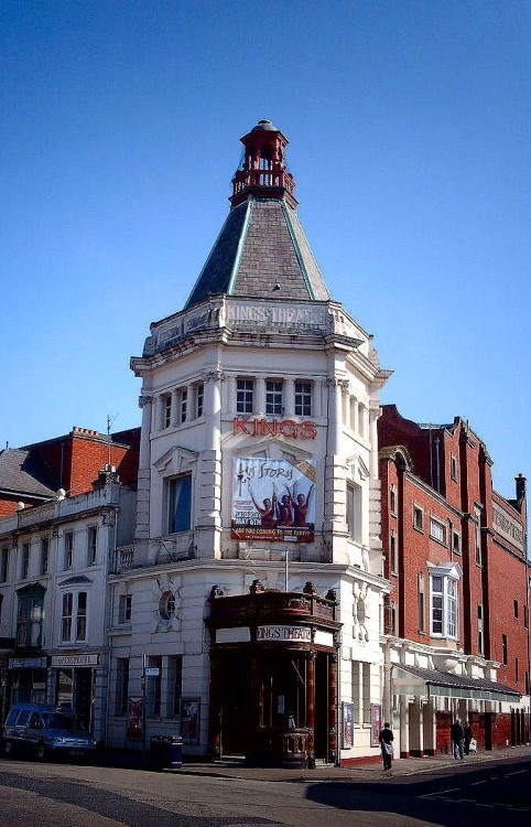 The King's Theatre, Albert Road, Southsea, Hampshire

Taken:  5th May 2006
