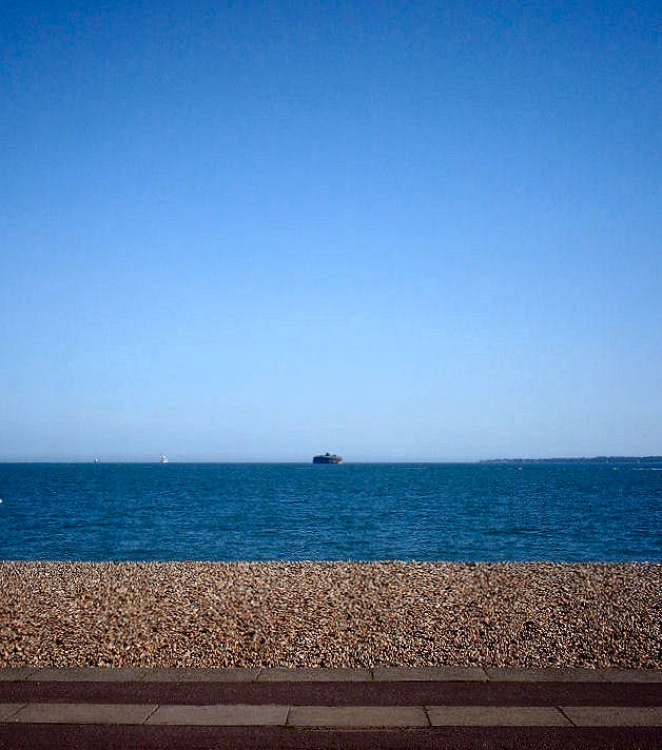 Southsea seafront. -  - Taken:  5th May 2006