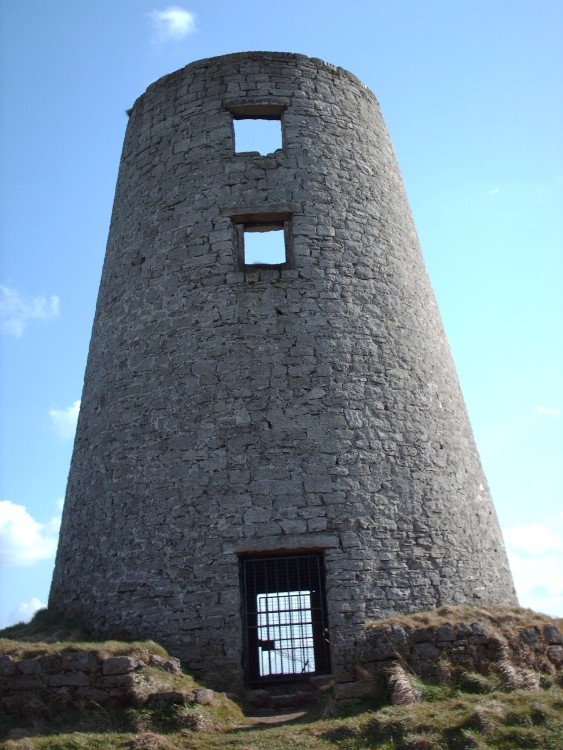 CLEADON HILLS WINDMILL, SOUTH SHIELDS