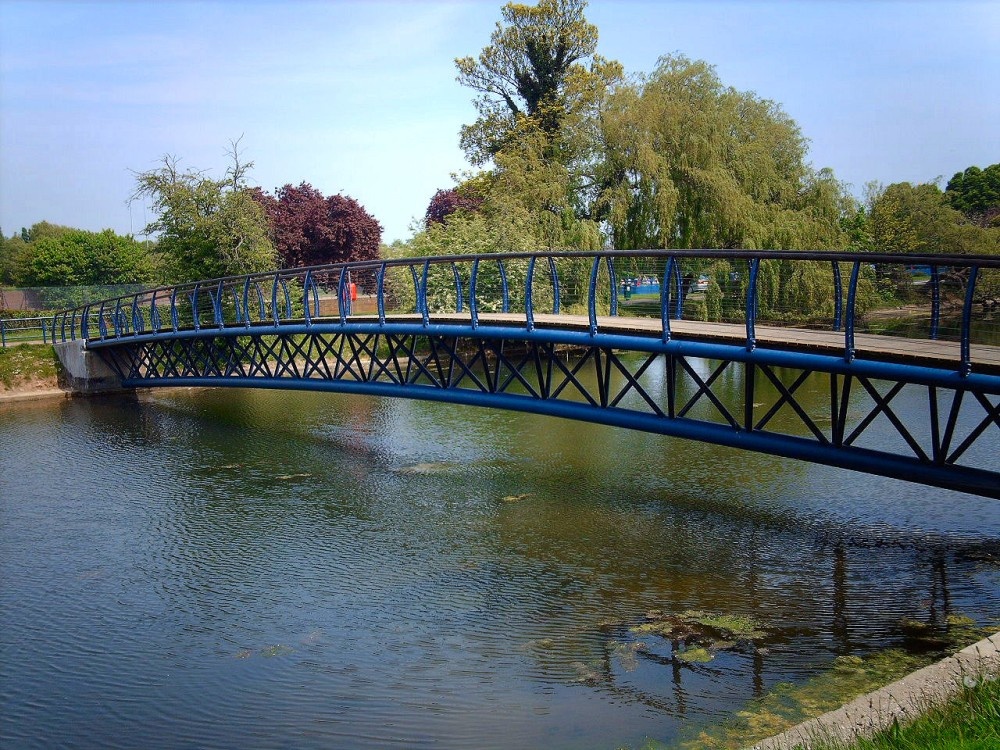 Photograph of The bridge at Hilsea Moat. Taken:  12th May 2006