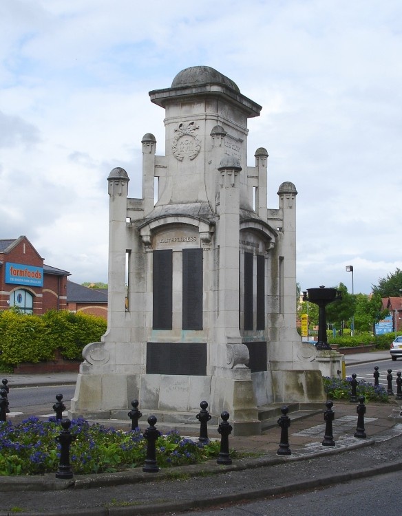 The unusual War Memorial at Worksop, Nottinghamshire