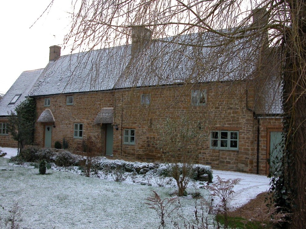 Lower Brailes, Warwickshire. Renovated cottage in Rectory lane dated back to 1649