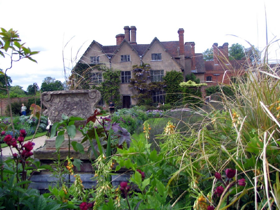 Packwood House, Warwickshire, Looking towards the house from the raised terrace.