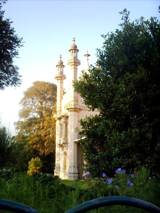 The Royal Pavilion on a summers evening.