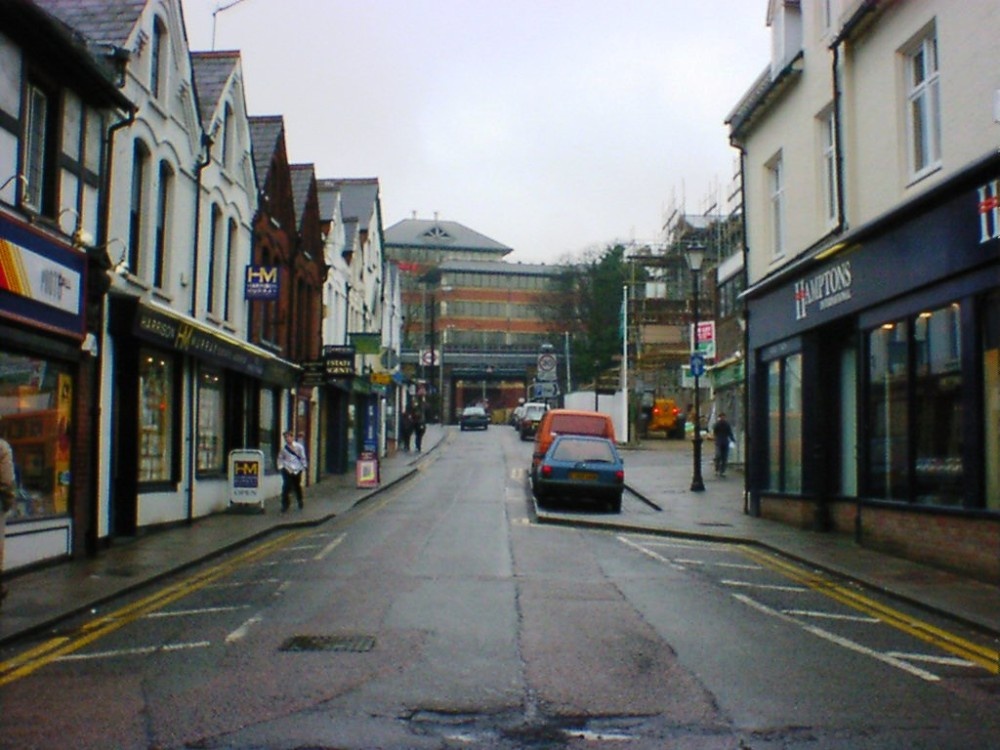 Station Rd, Rickmansworth, Hertfordshire. Towards the Metropolitan Line Railway