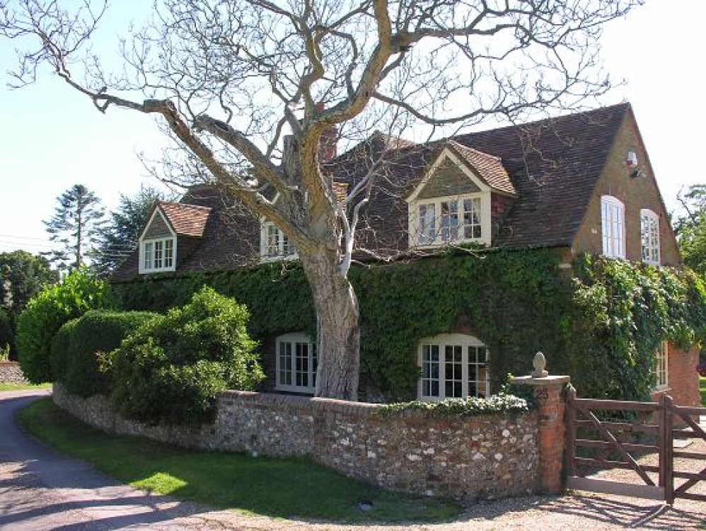 Photograph of Cottage in Nettlebed, seen in 'Midsomer Murders' detective series
