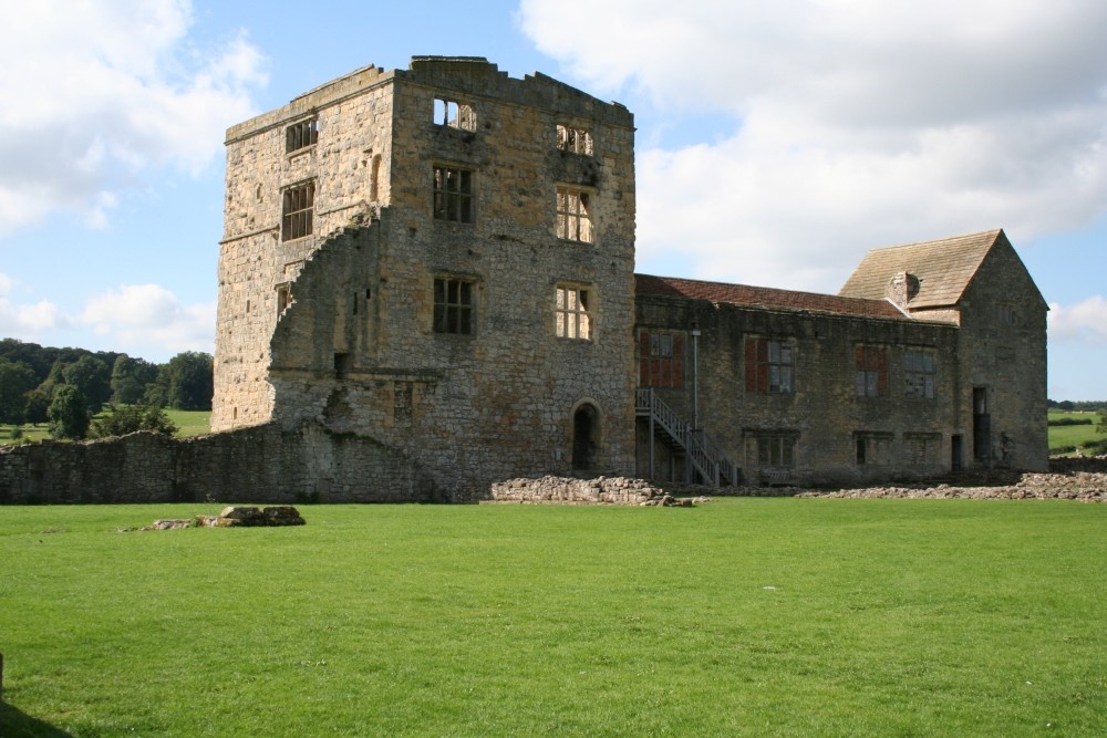 A picture of Helmsley Castle photo by Harry Dunn