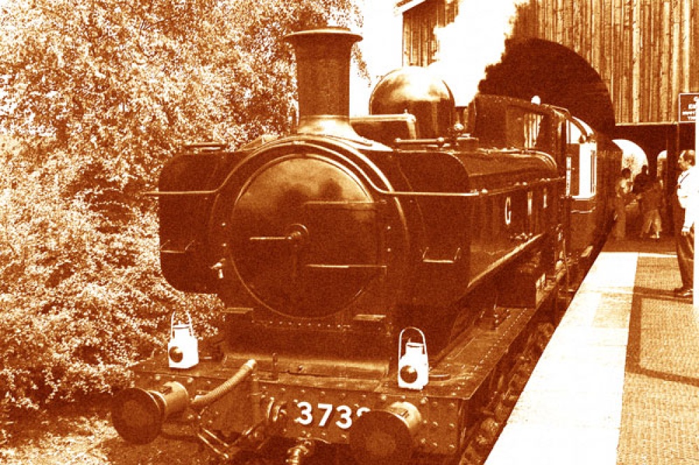 Old Steam Engine Train, Great Western Railway (GWR), Didcot, Oxfordshire. Photo taken in 2003.