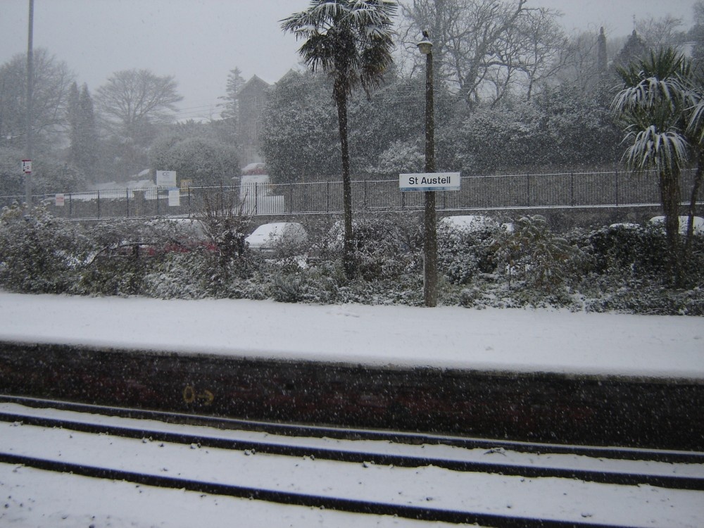 Snow on the 25th of November 2005 at St Austell train station.