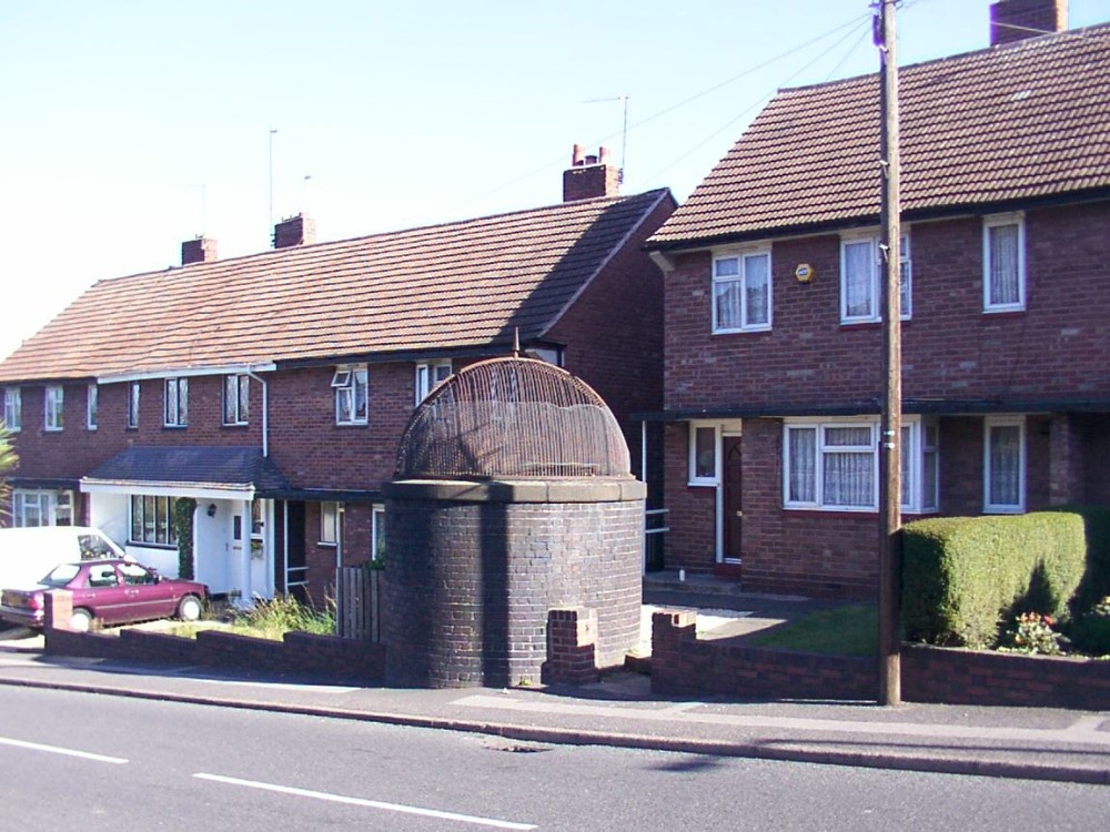Canal airshaft, Old Hill, West Midlands