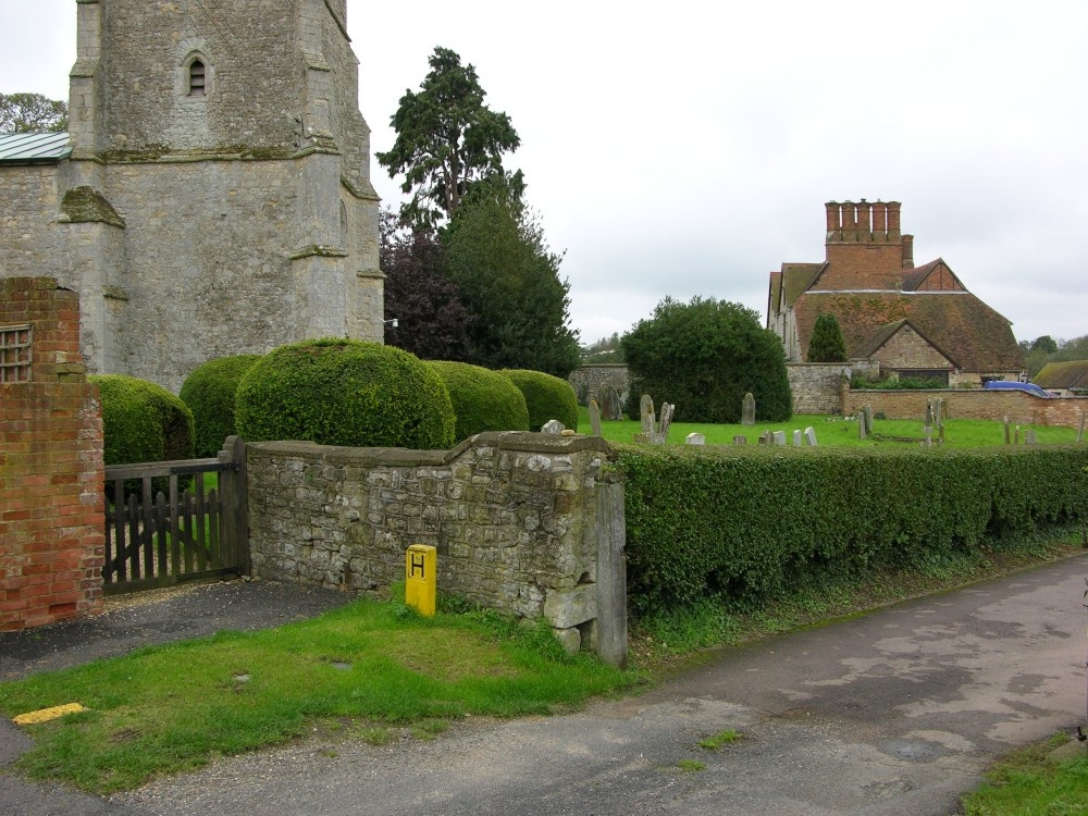 Photograph of Radclive church and manor house, Radclive, Bucks