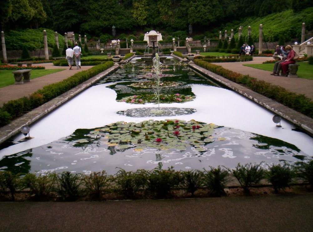 Compton Acres, Italian garden, Poole, Dorset photo by Jean-marie Frissen