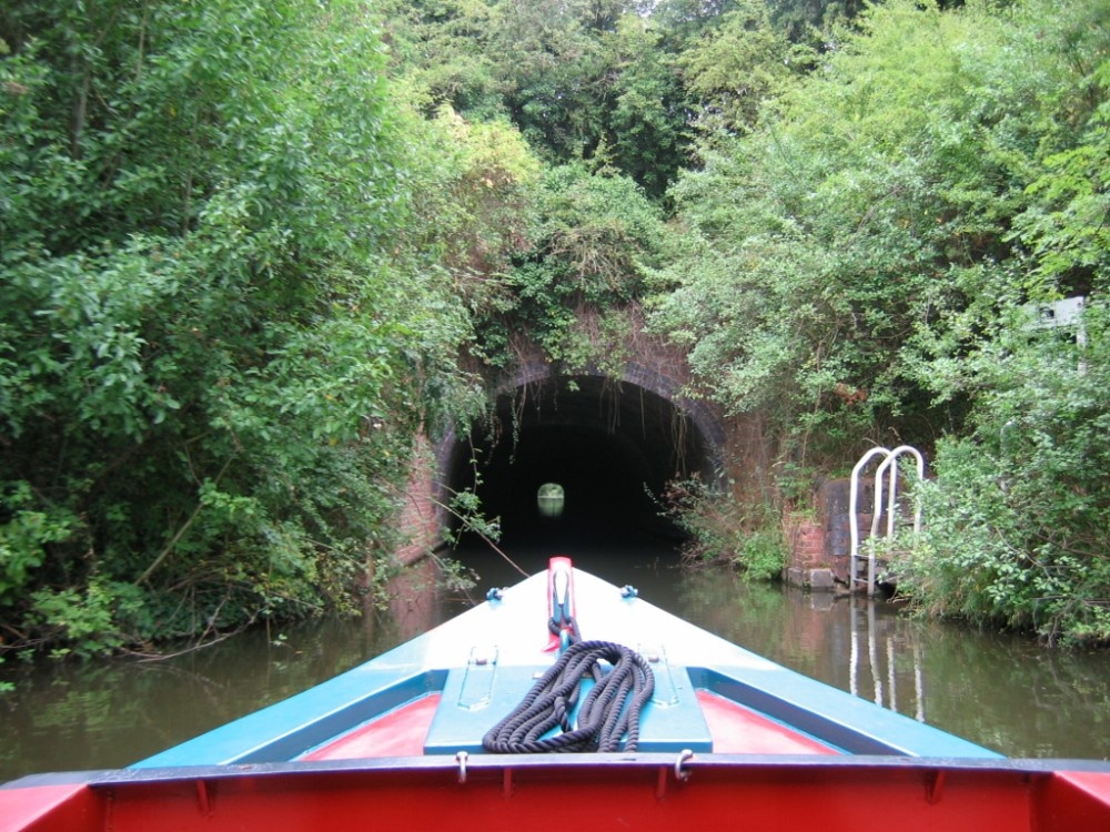 Worcester & Birmingham Canal. August 2006. Entering the Dunhampstead tunnel. Spooky.
