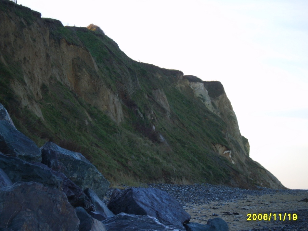 Photograph of Sea Cliffs at East Runton, looking West from the Staithe
