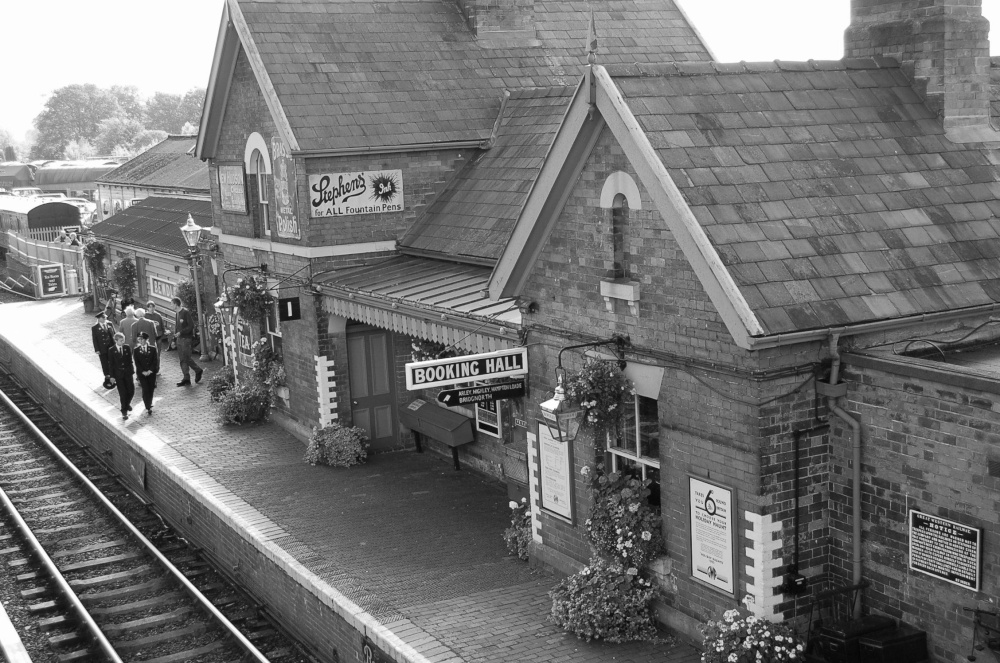 B&W image of Bewdley Station (Severn Valley Railway) taken from the footbridge