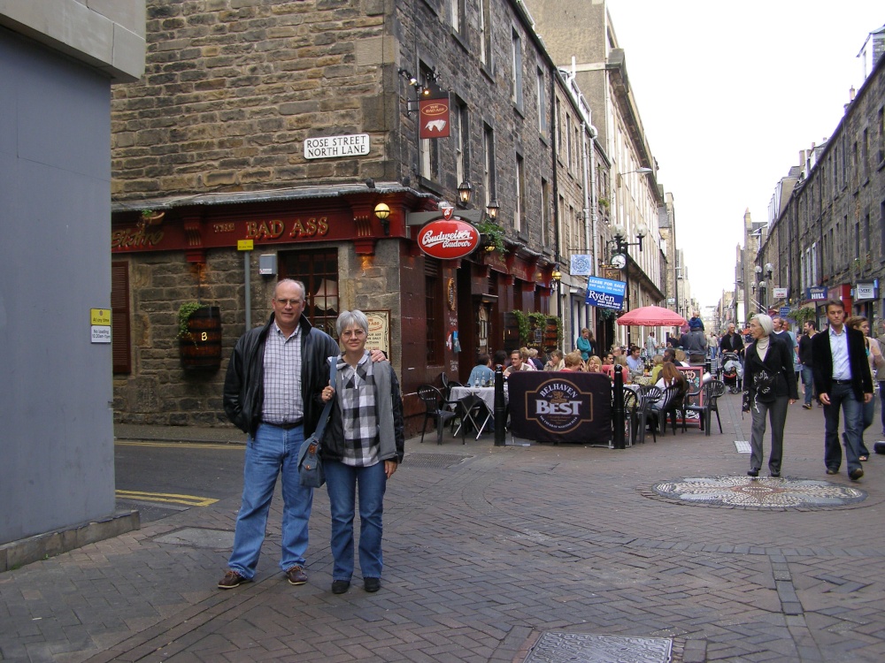 Pubs on Rose Street - Edinburgh, Scotland