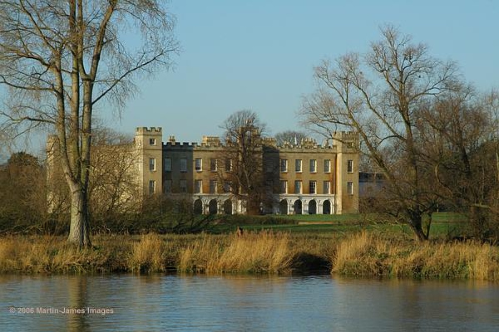 London River Thames. Syon Park and house from the towpath by Kew Gardens.