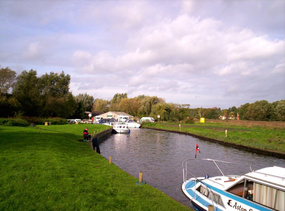 The River Chet at Pyes Mill Green, Loddon, Norfolk.