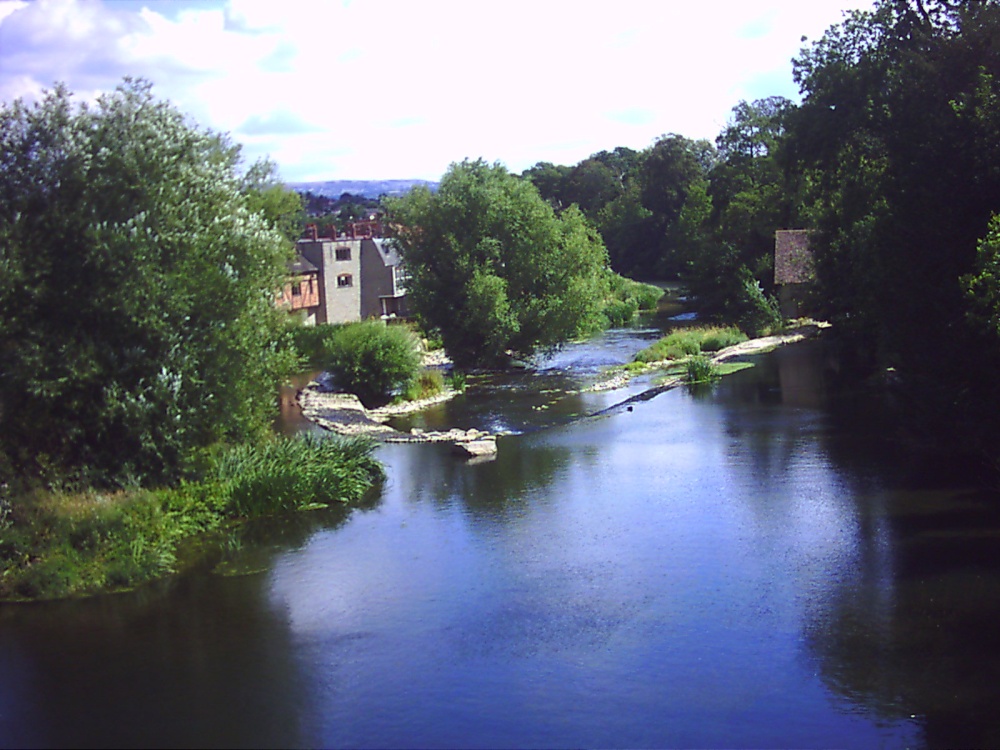 Summer vista - The medieval Horse shoe weir veiwed from Ludford bridge. Ludford, Shropshire.